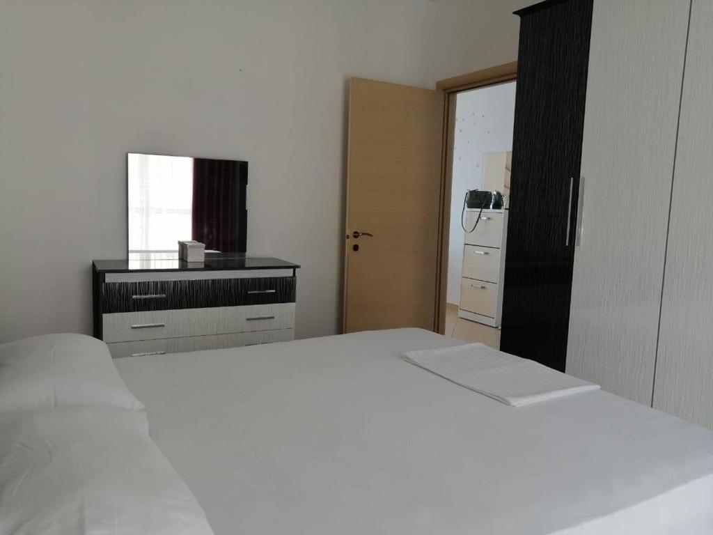 Bilal Golemi Sea View Apartment Sarande Exterior photo
